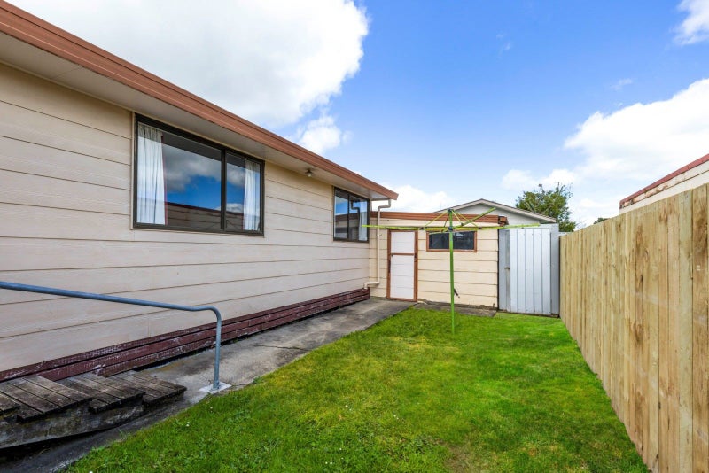 5A Olive Place, Nawton, Hamilton - Carousel 1