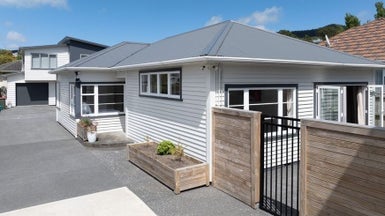 7A Romney Square, Tawa, Wellington - Carousel 1