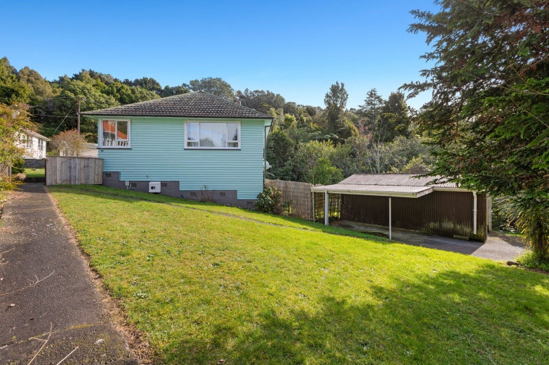 70 Glenpark Avenue, Frankleigh Park, New Plymouth - Carousel 1
