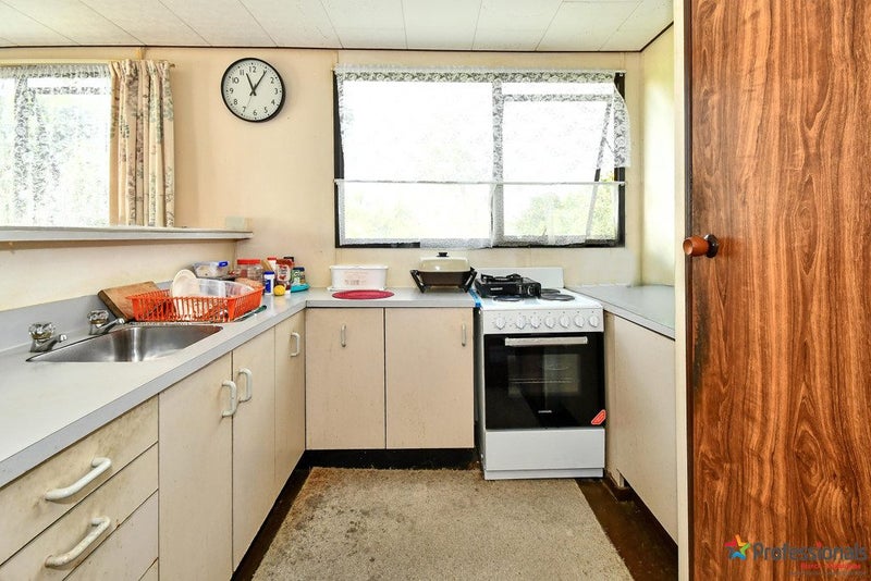 12 Starforth Place, Henderson, Auckland - Carousel 2