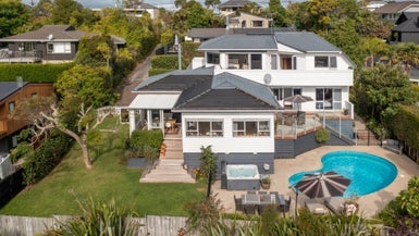74 Aberdeen Road, Campbells Bay, Auckland - Carousel 1