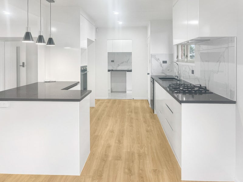 10 Leonard Place, Otara, Manukau City, Auckland - Carousel 2