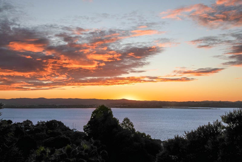 100 Hadfield Street, Beach Haven, Auckland - Carousel 33