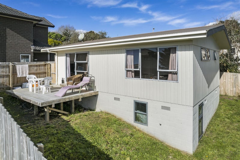 7D Yeoman Place, Howick, Auckland - Carousel 1