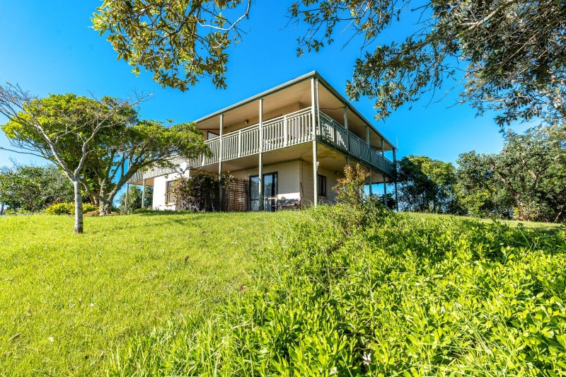 1 Hauraki Road, Oneroa, Waiheke Island - Carousel 2