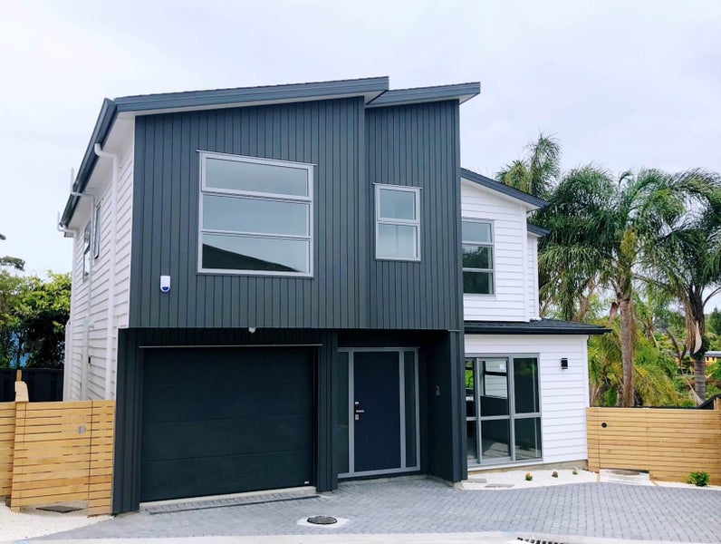 30B Birman Close, Half Moon Bay, Auckland - Carousel 1