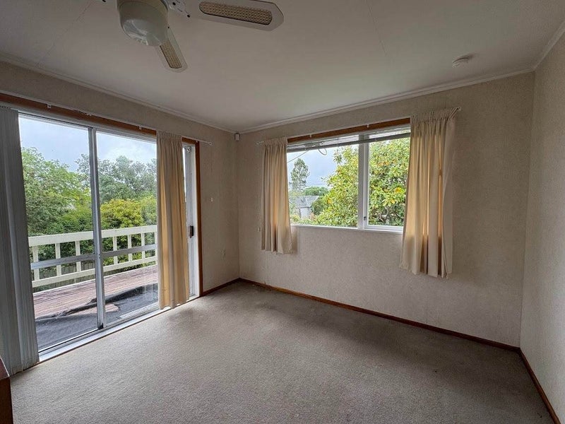 52 Aeroview Drive, Beach Haven, Auckland - Carousel 2