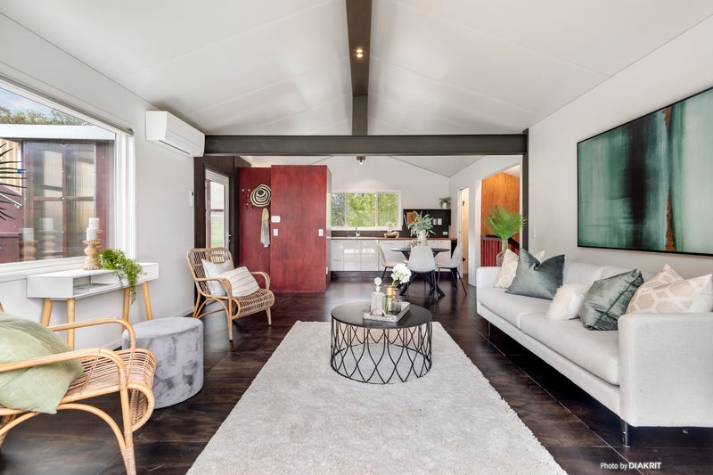 24 West Road, Northland, Wellington - Carousel 2