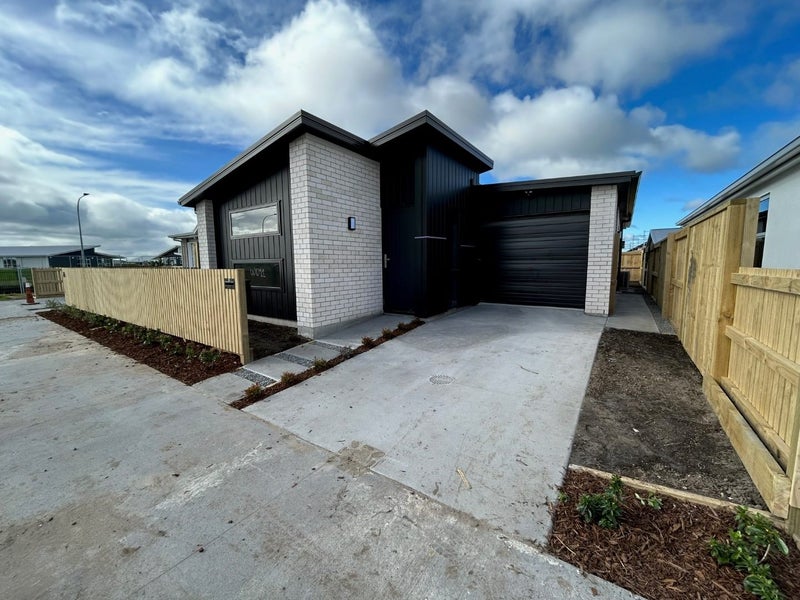 6 Tuihana Drive, Papamoa Beach, Papamoa - Carousel 1