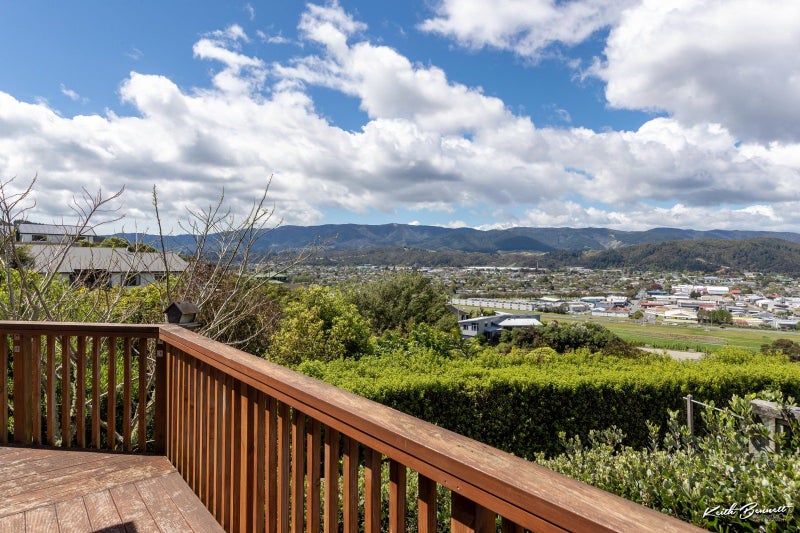 43 Percy Kinsman Crescent, Riverstone Terraces, Upper Hutt - Carousel 2