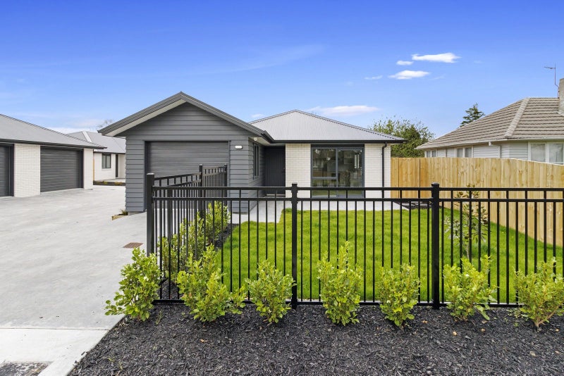 1/72 Marshall Street, Fairfield, Hamilton - Carousel 1