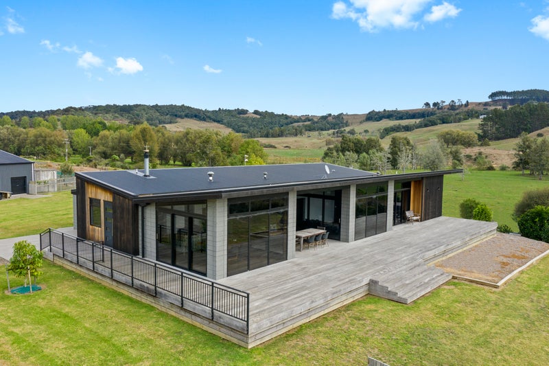 199C Highway 22, Tuakau - Carousel 1