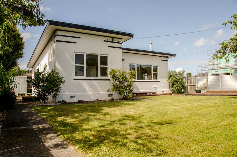 4 Edith Street, Redwoodtown, Blenheim - Carousel 1