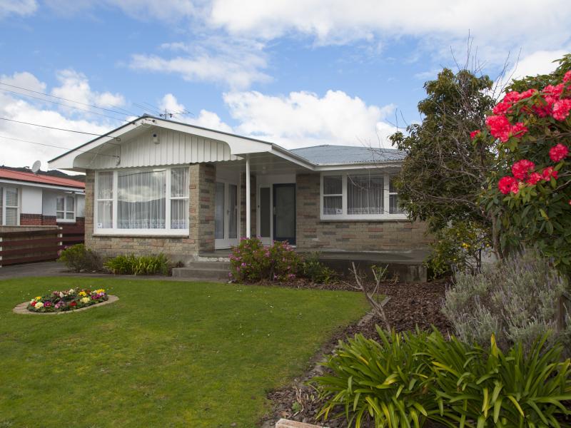 206 Taita Drive, Avalon, Lower Hutt - Carousel 1