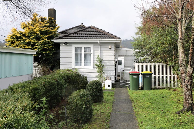 5 McGowan Road, Wainuiomata, Lower Hutt - Carousel 2