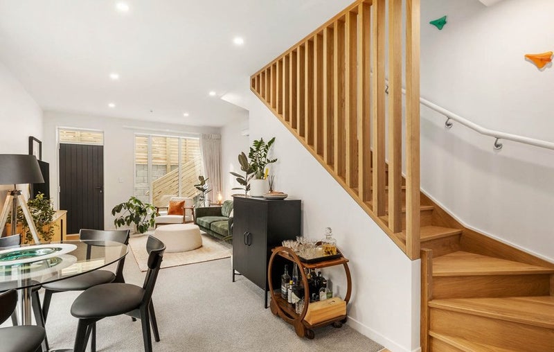 14/30 Pirie Street, Mount Victoria, Wellington - Carousel 2