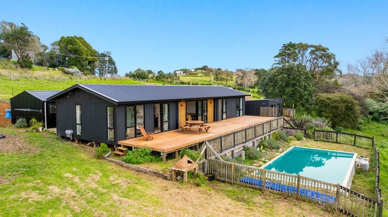 2 Craig Road, Waiuku - Carousel 37