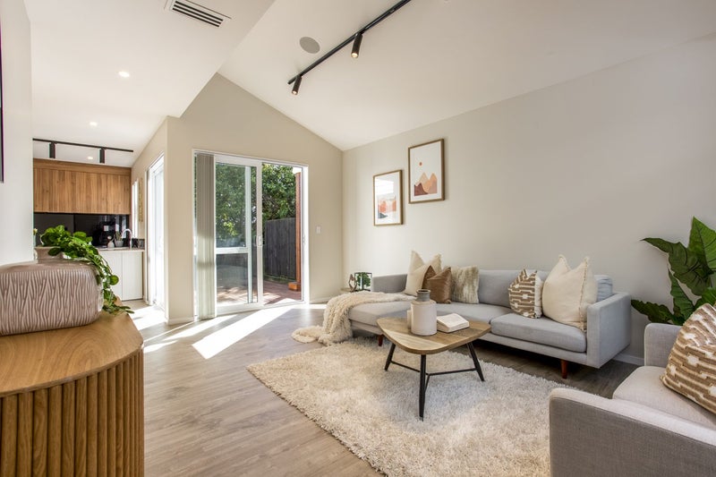 91B Hillsborough Road, Hillsborough, Auckland - Carousel 1