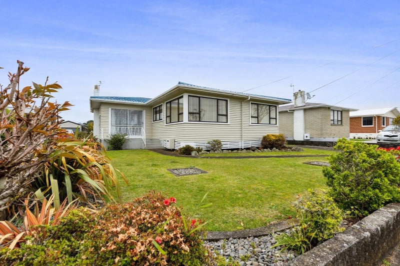 22 Turakina Street, Merrilands, New Plymouth - Carousel 1