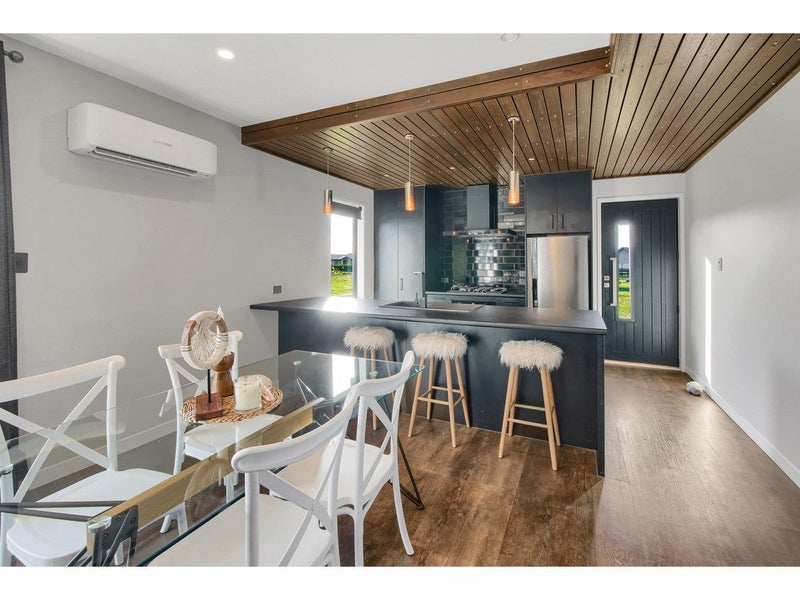 1 Hampton Drive, Swannanoa - Carousel 2