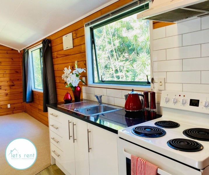 30 Leaver Place, Weymouth, Auckland - Carousel 1