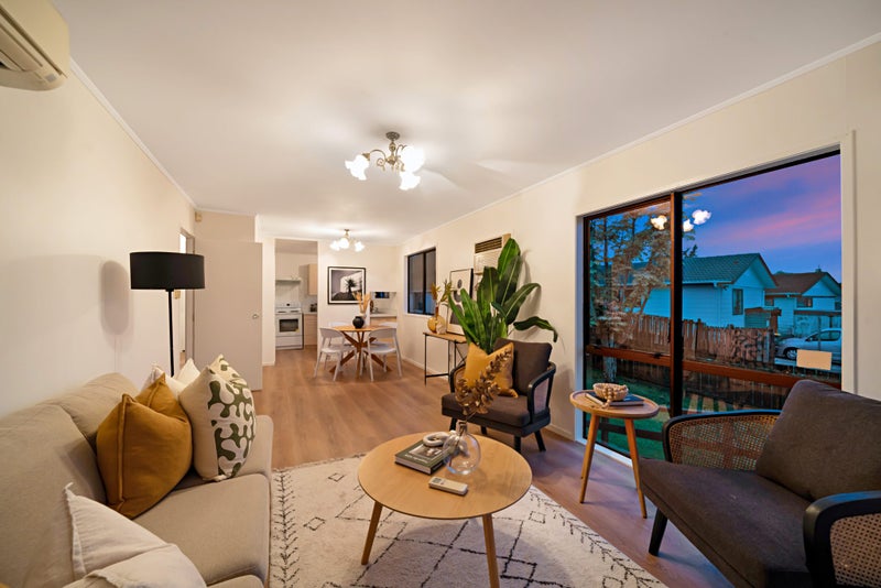 1/24 Edwin Freeman Place, Ranui, Auckland - Carousel 1