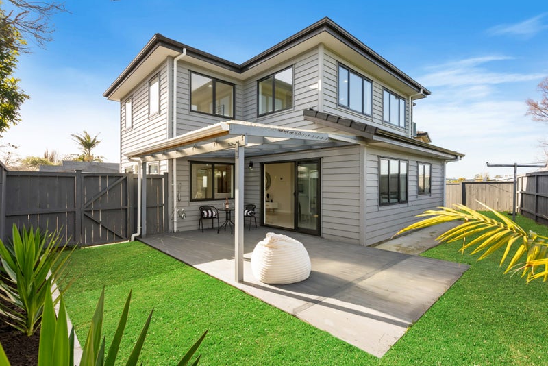 12A Riverina Avenue, Pakuranga, Auckland - Carousel 2