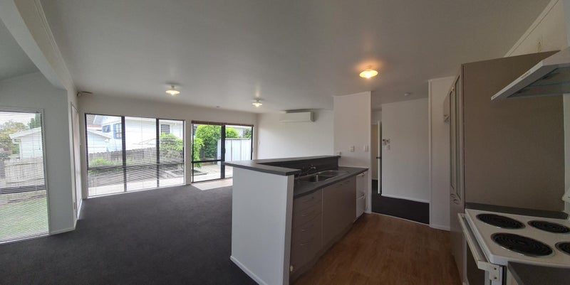 1/26 De Quincey Terrace, Highland Park, Auckland - Carousel 2