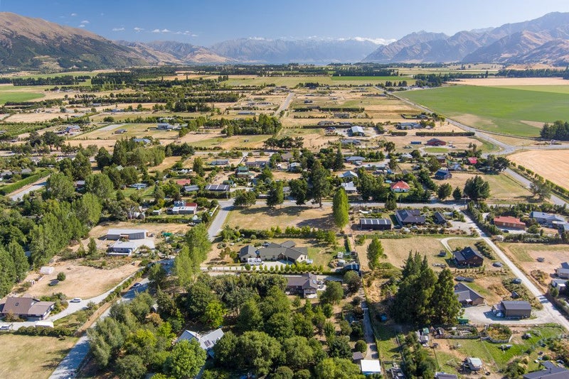 11 Long Grass Place, Wanaka - Carousel 22