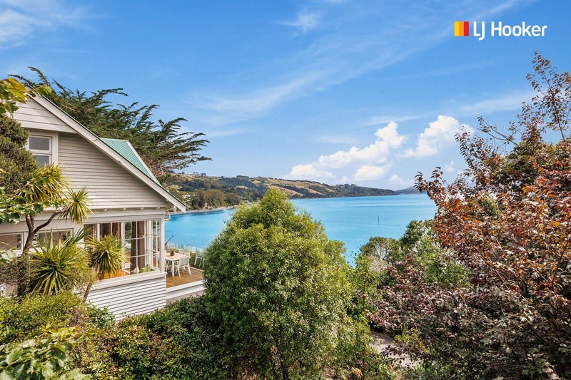 7 Ngaio Street, Macandrew Bay, Dunedin - Carousel 2