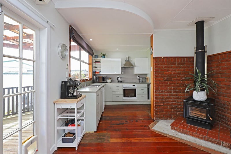 704 Queen Street West, Saint Leonards, Hastings - Carousel 2