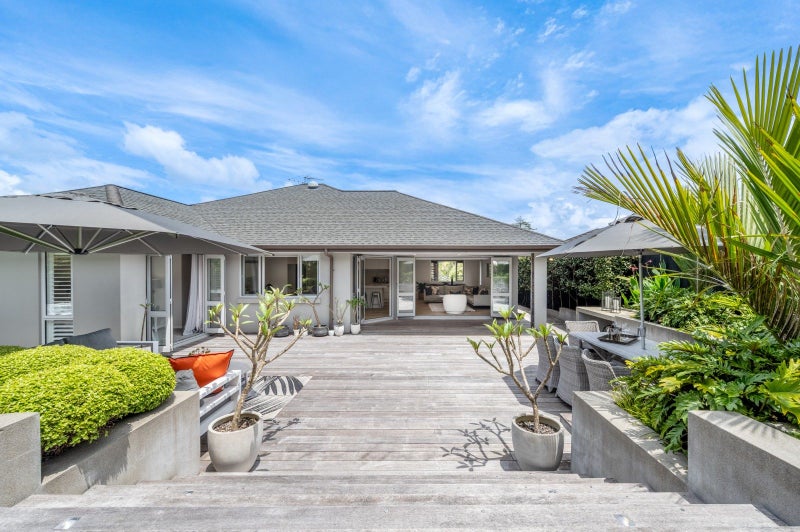 100 Beach Road, Mellons Bay, Auckland - Carousel 1
