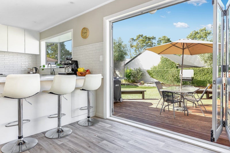 6 McNicol Street, Fairfield, Hamilton - Carousel 1