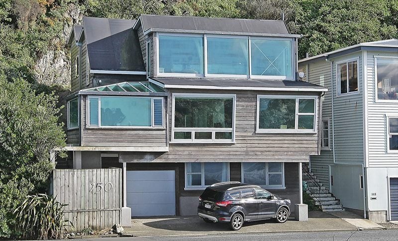 150 The Esplanade, Houghton Bay, Wellington - Carousel 2