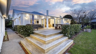 110 Morley Street, Westown, New Plymouth - Carousel 1