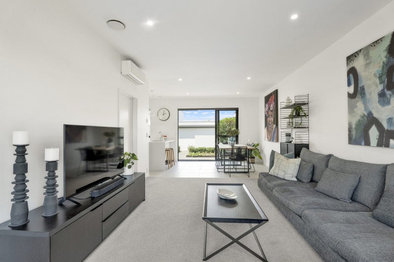 22 Kimiora Street, Three Kings, Auckland - Carousel 2