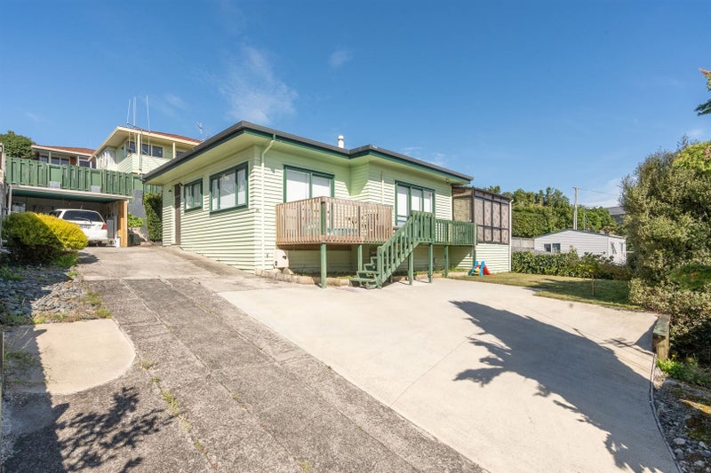 35 Livingstone Avenue, Nawton, Hamilton - Carousel 1