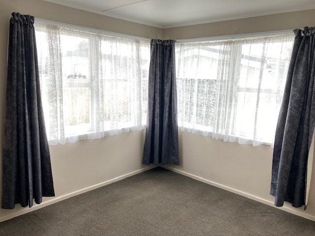 20 Yvonne Street, Melville, Hamilton - Carousel 11