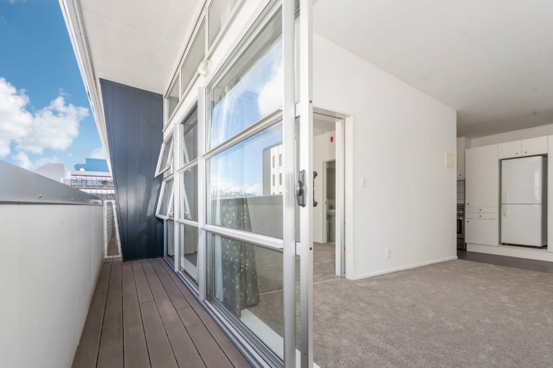 32/8 Clayton Street, Newmarket, Auckland - Carousel 2