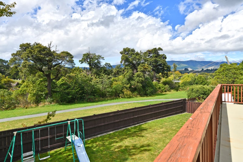 54A Larchmont Grove, Totara Park, Upper Hutt - Carousel 2