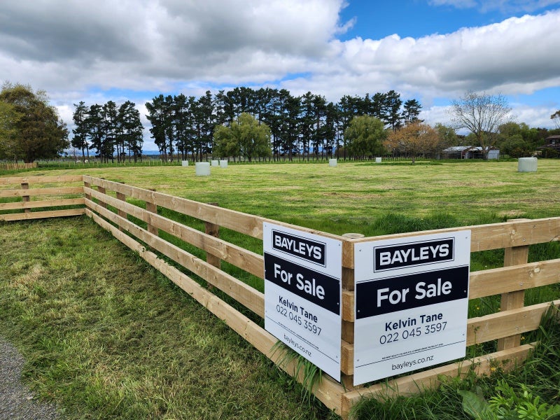 81 Oroua Road, KAIRANGA - Carousel 1