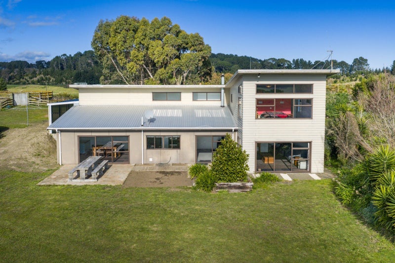 121 Taikorea Road, Palmerston North - Carousel 2