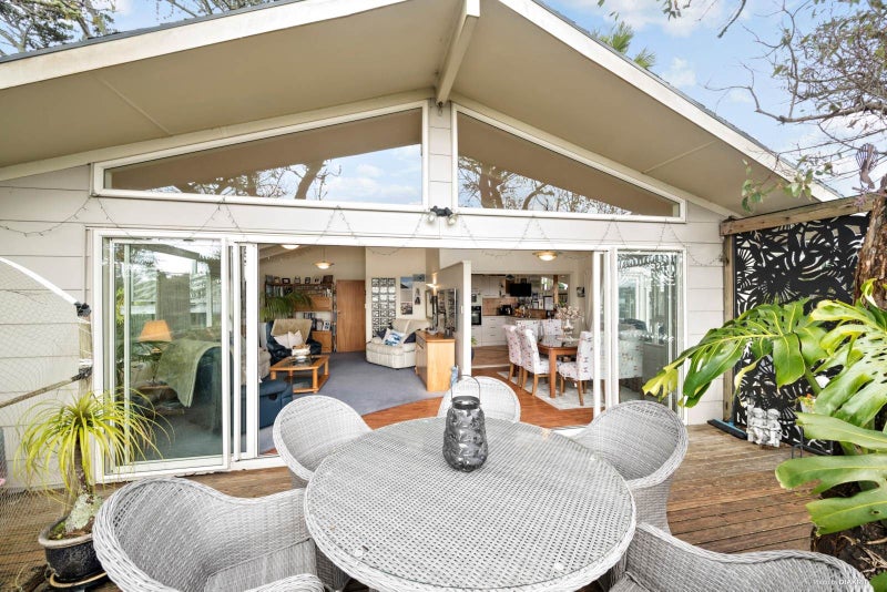 267 East Coast Road, Mairangi Bay, Auckland - Carousel 2