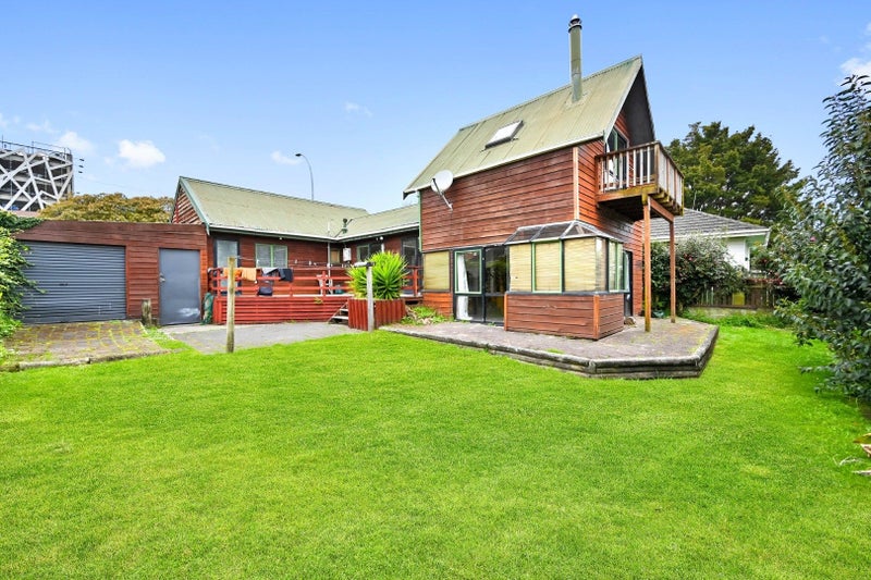 12 Ohaupo Road, Hamilton Lake, Hamilton - Carousel 1