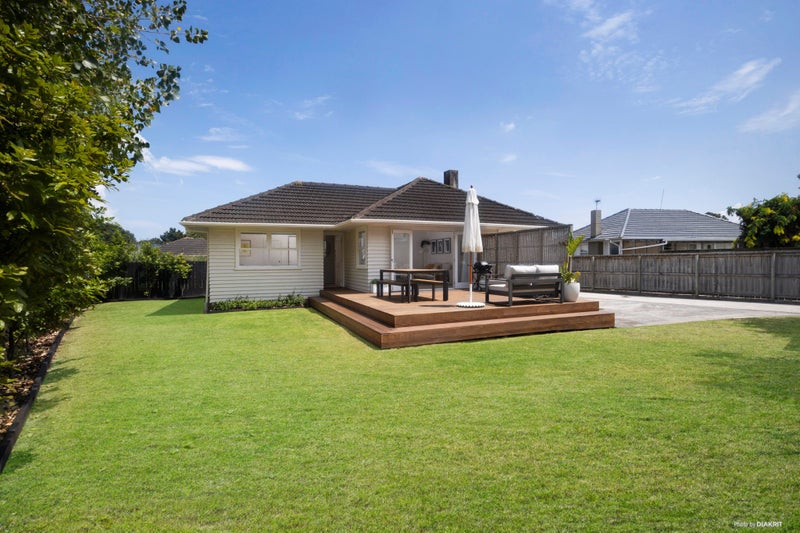 73 Raglan Street, Mangere East, Auckland - Carousel 1