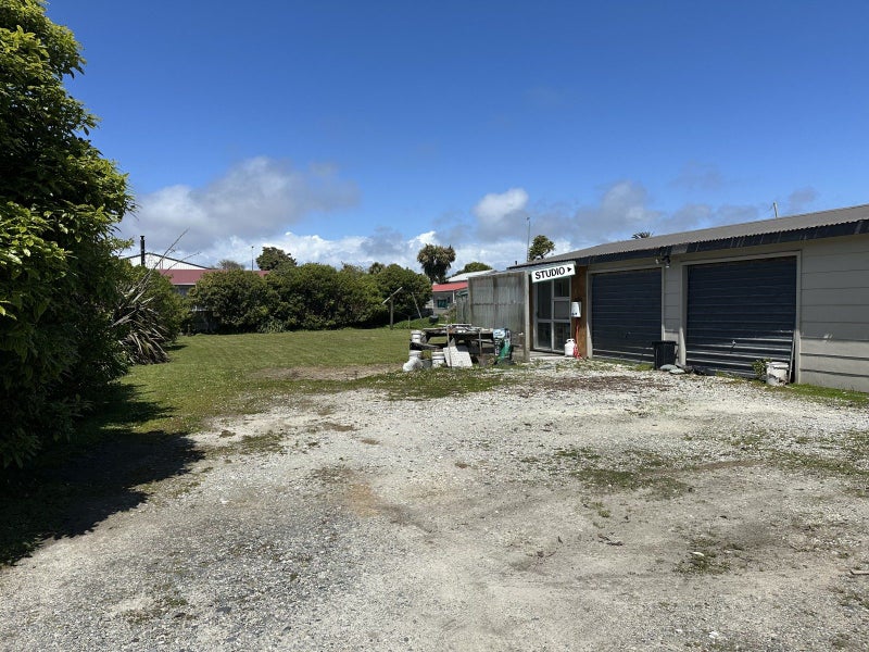 212 Revell Street, Hokitika - Carousel 21