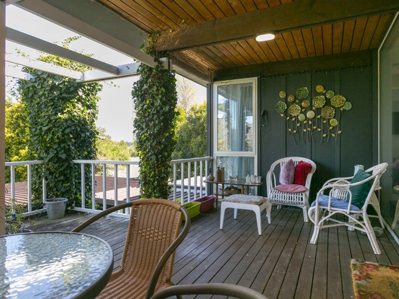 20 Gosling Grove, Turangi - Carousel 2