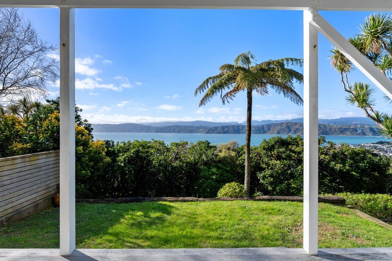 66 Seatoun Heights Road, Seatoun, Wellington - Carousel 1