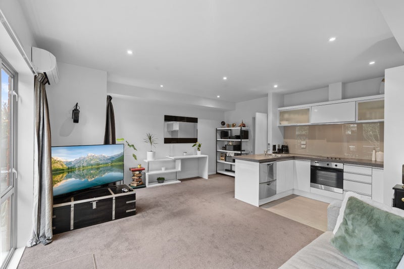 7 Henley Green, Northwood, Christchurch - Carousel 2