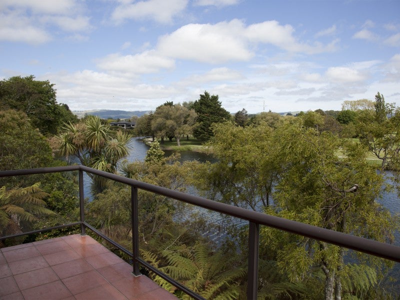6 Ihaka Street, Hokowhitu, Palmerston North - Carousel 2